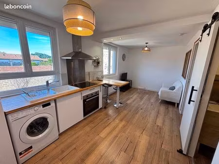 t1 bis meublé 25m² proche centre – parking privé – climatisation –