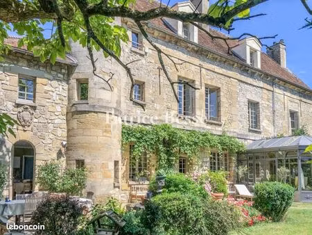 maison 10 pièces 370 m²