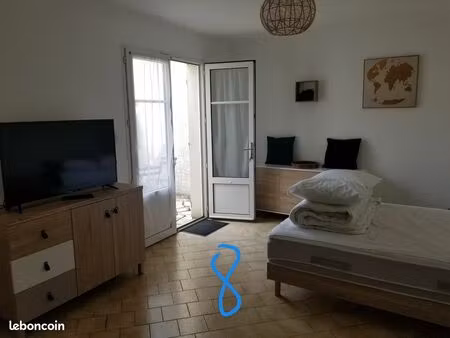 studio curiste