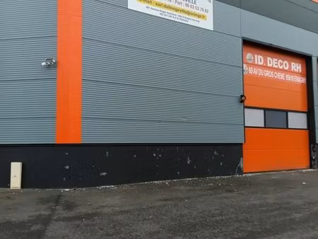 vend entrepöt 234m² eragny