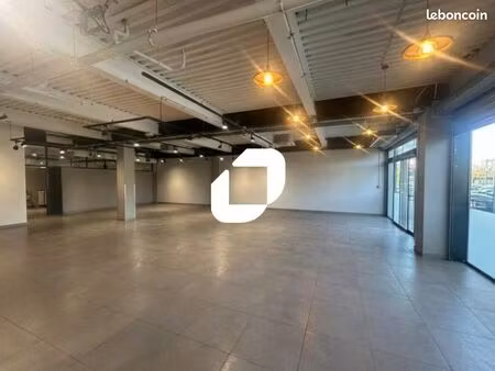 local commercial 220 m²