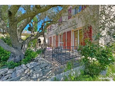 location mas avec jardin et piscine