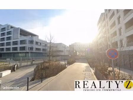 local commercial 408 m²