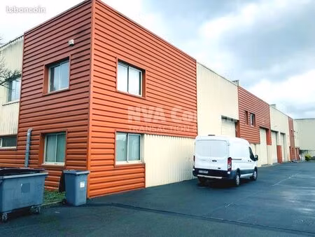 local 323 m² pierrelaye