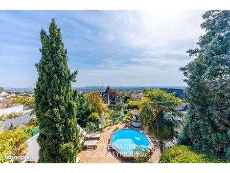 maison 7 pièces 185 m²