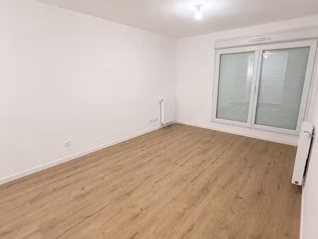 t2 meublé neuf 41 m² avec parking – proche mairie