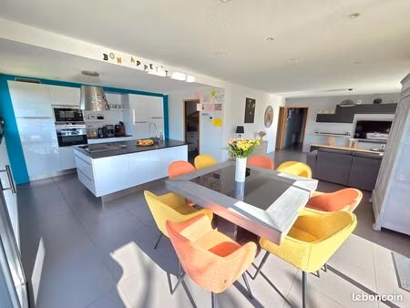 maison 7 pièces 153 m²