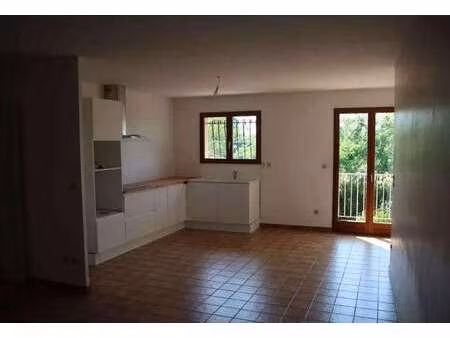 location appartement 3 pièces à libourne (33500) : à louer 3 pièces / 75m² libourne