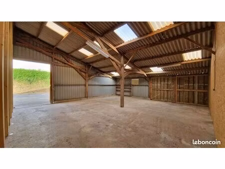 local de stockage 108m2 sur brélès