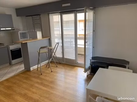 beau studio meublé 30 m2