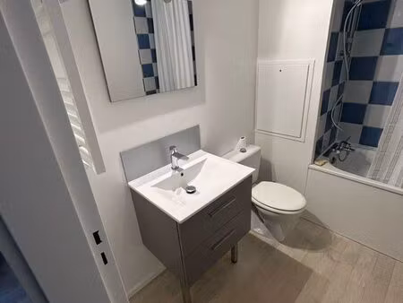 ? t2 meublé – cergy préfecture – 950 cc – parking – idéal étudiant / jeune actif