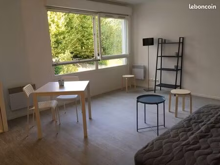 studio a louer 30m² cergy le haut