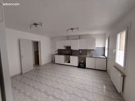 ensemble immobilier de 2 appartements t 3