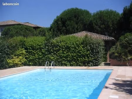 t4 toulouse croix bénite  jardin clos