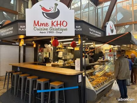 commerce traiteur asiatique. centre ville  l'emplacement numéro 1  dans les halles de quim