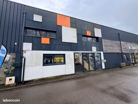 local 301 m² brest