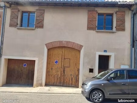 maison de ville à potentiel avec jardin