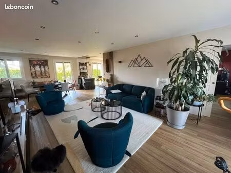 maison de ville 6 pièces 141 m²