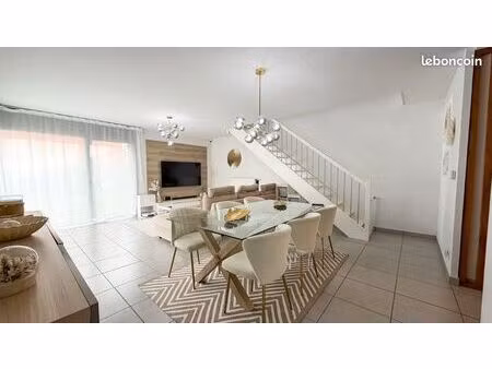 maison t5 avec garage et jacuzzi