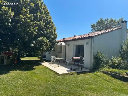 maison t4 sur terrain de 1092m2