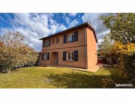 maison familiale de standing de 145 m² avec piscine