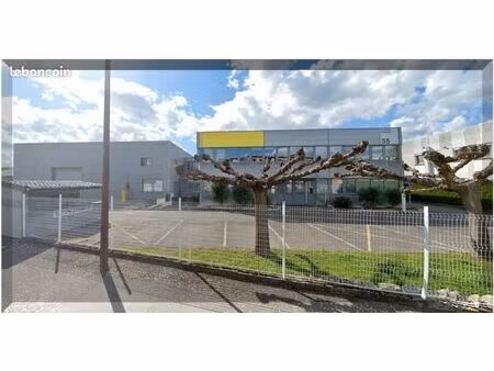maison 2 pièces 1 520 m²