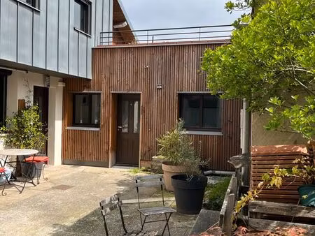bureaux métro st agne