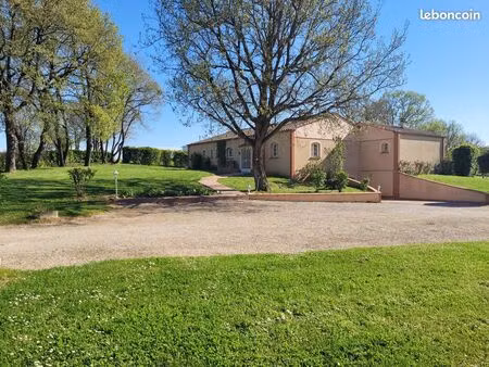 maison familiale 160 m² - ideal propriétaire chevaux - piscine - garage 121m²