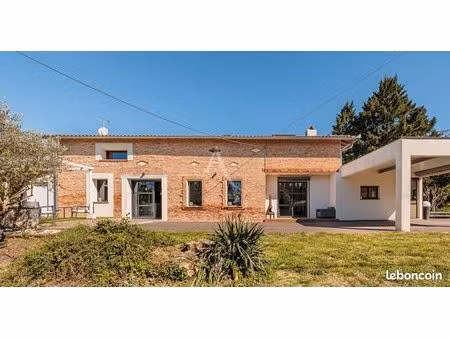 maison 7 pièces 270 m²