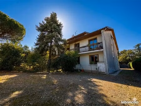 maison 10 pièces 240 m²