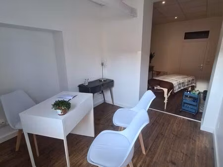 location pièce de travail cabinet paramédical