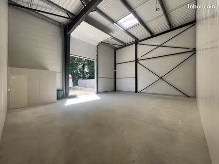 à louer – local industriel de 140 m² avec parc extérieur