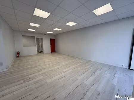 local 46 m² cazeres