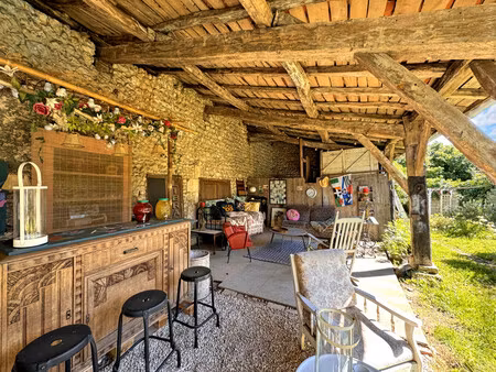 maison à vendre à montmoreau (16190) - charente