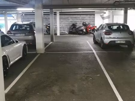 place de parking à louer
