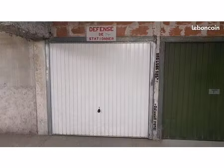 garage / box fermé / parking