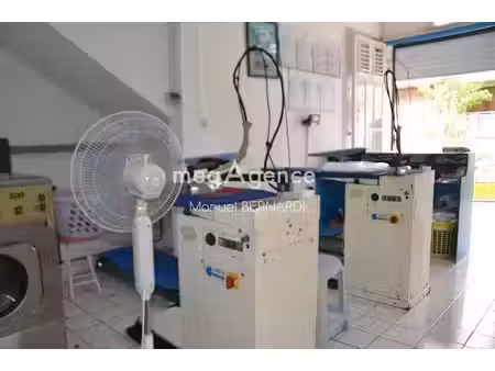 vente locaux professionnels 4 pièces 70 m² à sainte rose (97115)  41 200 €