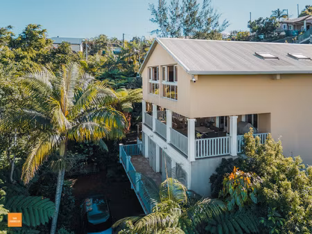 villa 300 m2 petit ile - terrain 1828m2