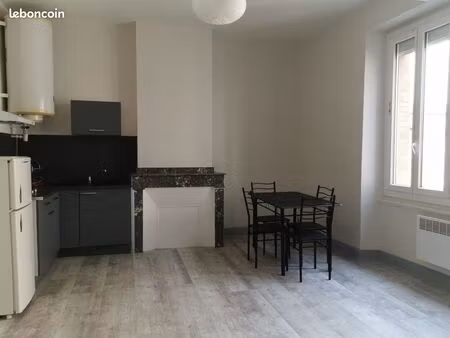studio 1 pièce 26 m²