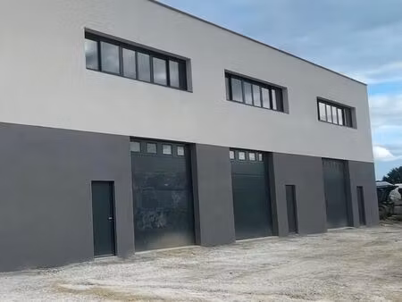 loue dépôt 140m2 en pleine zac