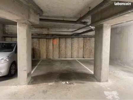 parking fermé chemin flambere