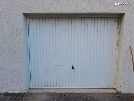 garage box parking
