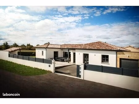 maison t6 moderne avec piscine et garage