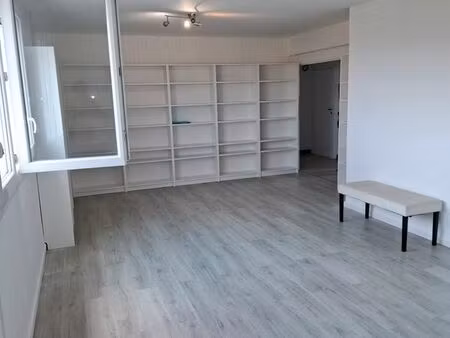 loué t4 1040 euros