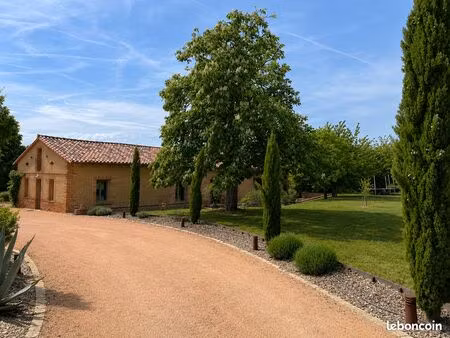 maison de caractère rénovée – ancienne ferme de 170 m² avec grand terrain paysager – entre