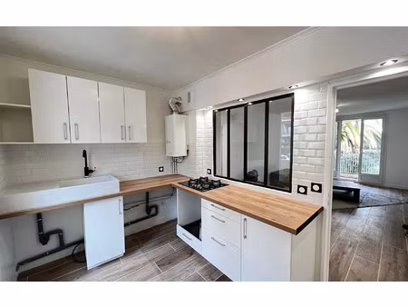 location appartement  m² t-3 à nice  1 070 €