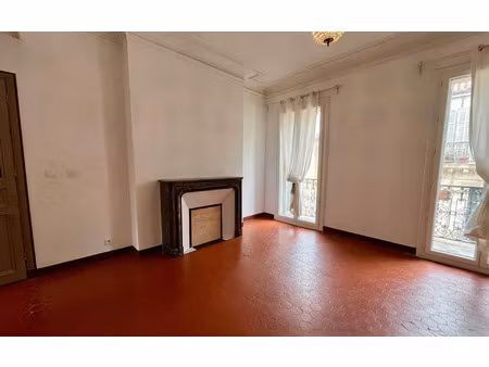 location appartement  m² t-3 à toulon  780 €