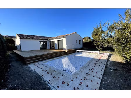 location maison  m² t-4 à cabriès  2 575 €