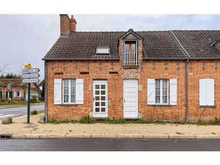 location maison  m² t-5 à marcilly-en-villette  830 €