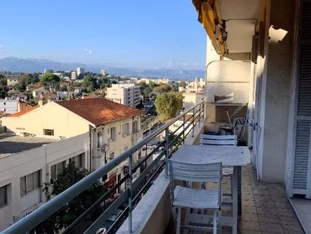 appartement antibes 2 pièce(s) 39 m2  rénové et climatisé